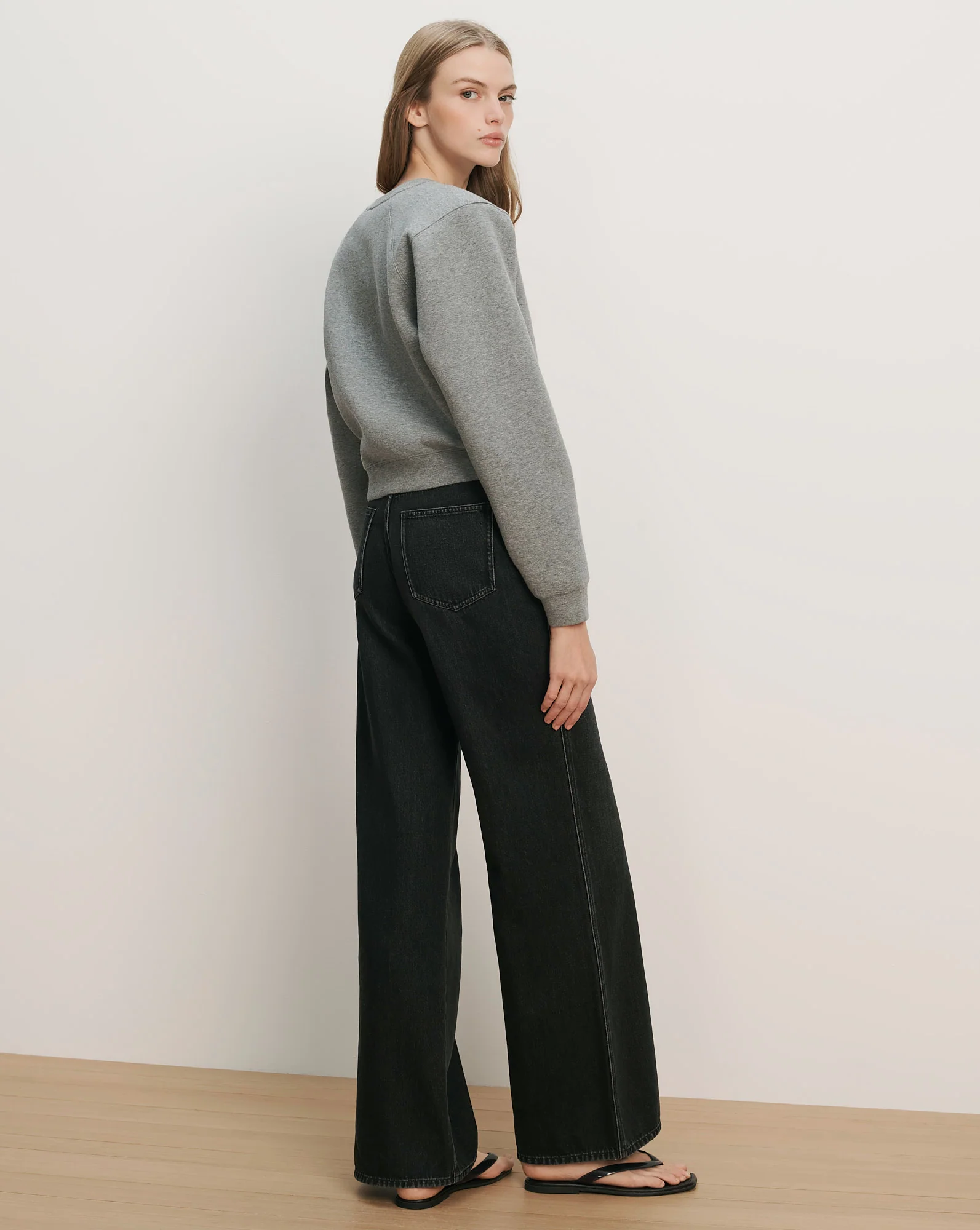 Beaumont Embroidered Sweatshirt - Image 4
