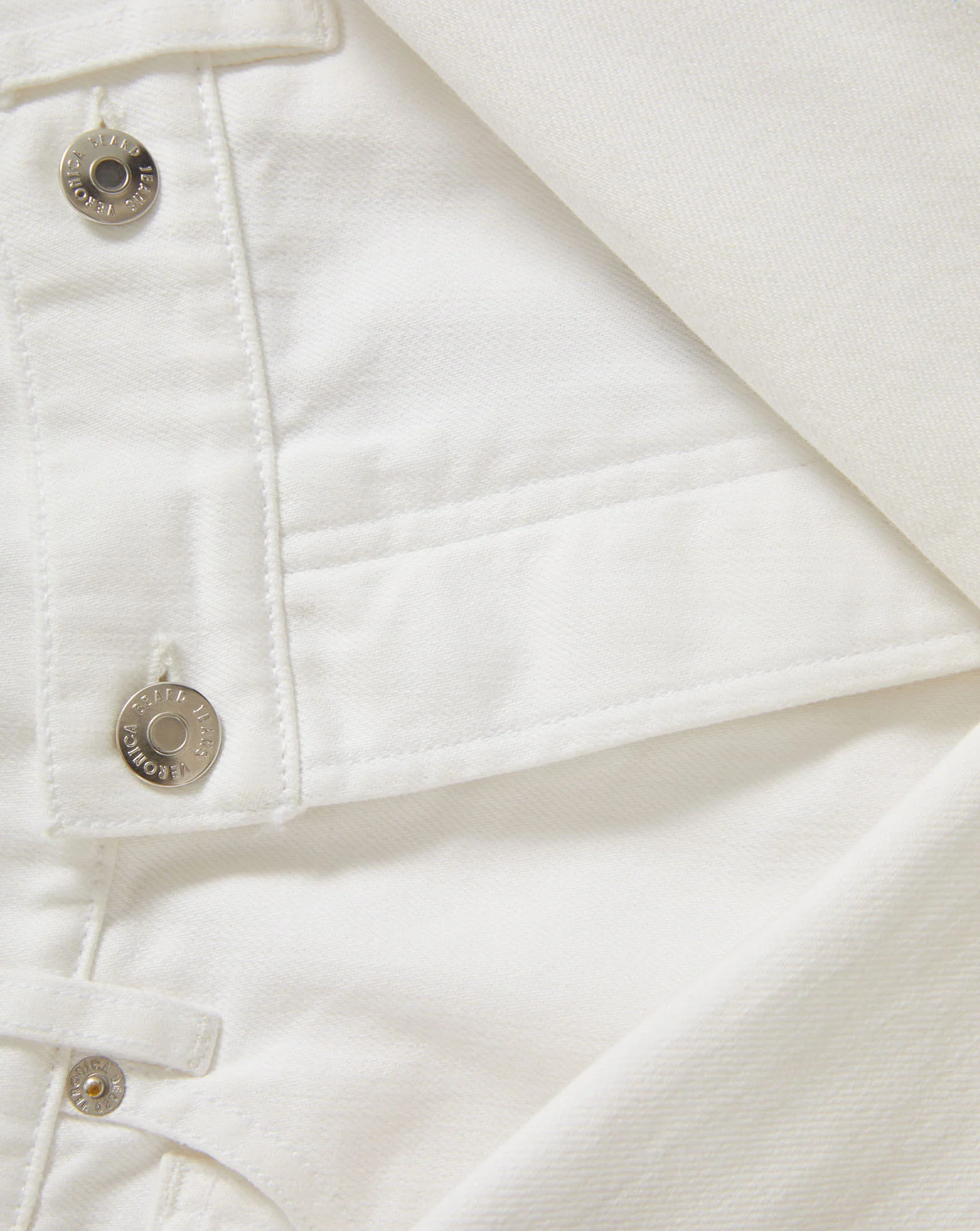 Ellis Crossover-Waistband Denim Short - Image 4