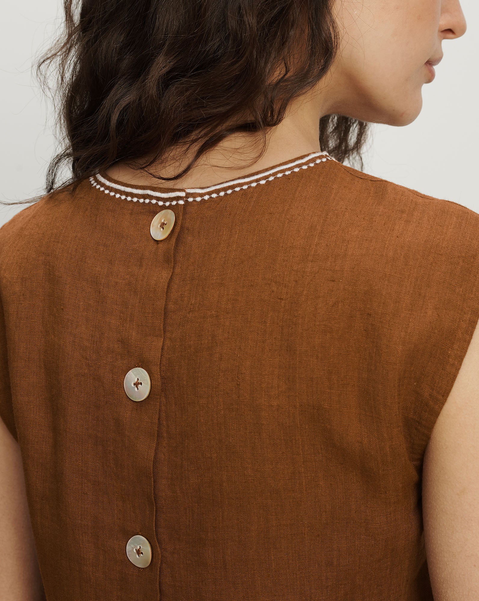 Kessan Linen Top - Image 6
