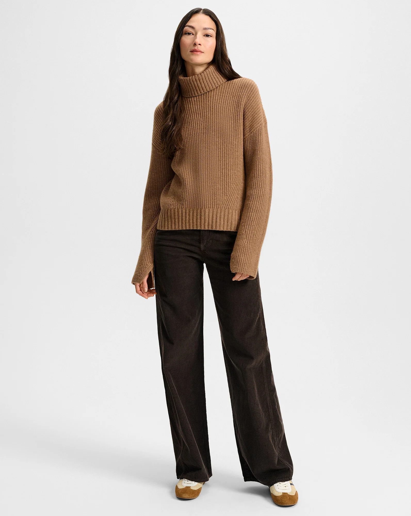 Matilda Cashmere Turtleneck Sweater - Image 5