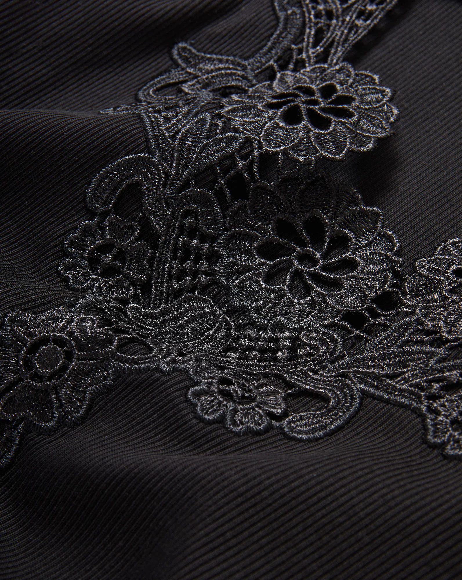 Narcisa Embroidered Tank Top - Image 3