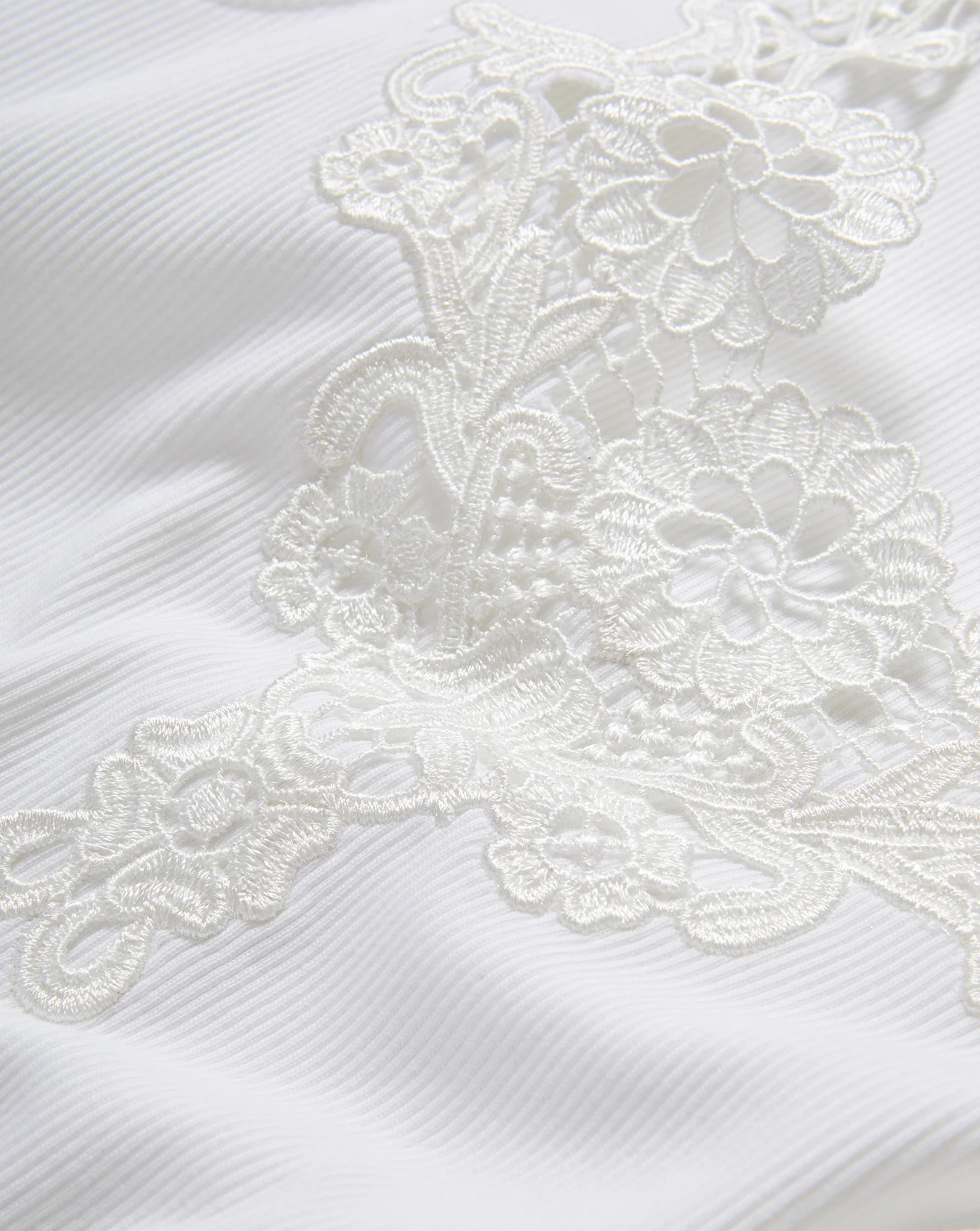 Narcisa Embroidered Tank Top - Image 3