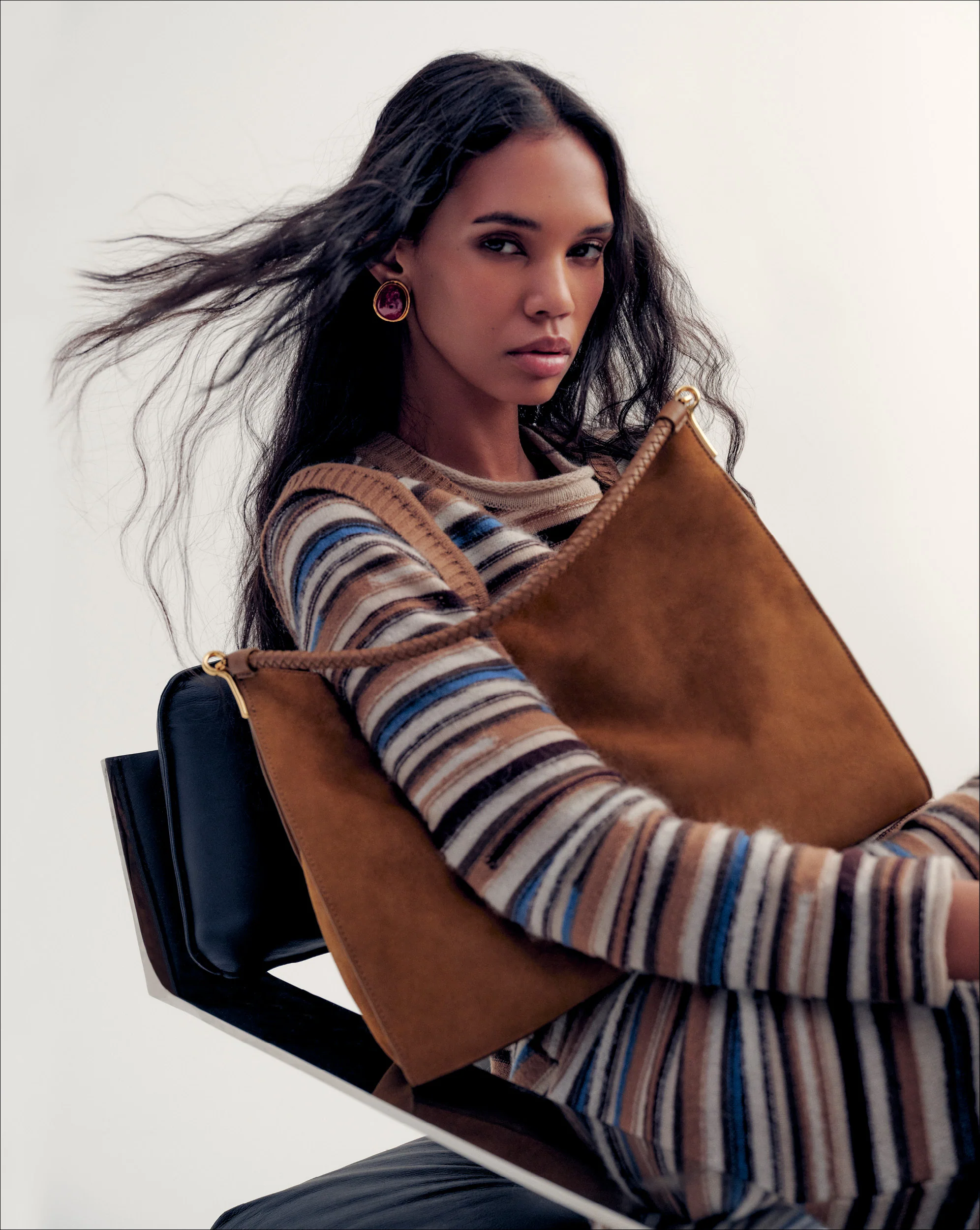 Vida Shoulder Bag - Image 7